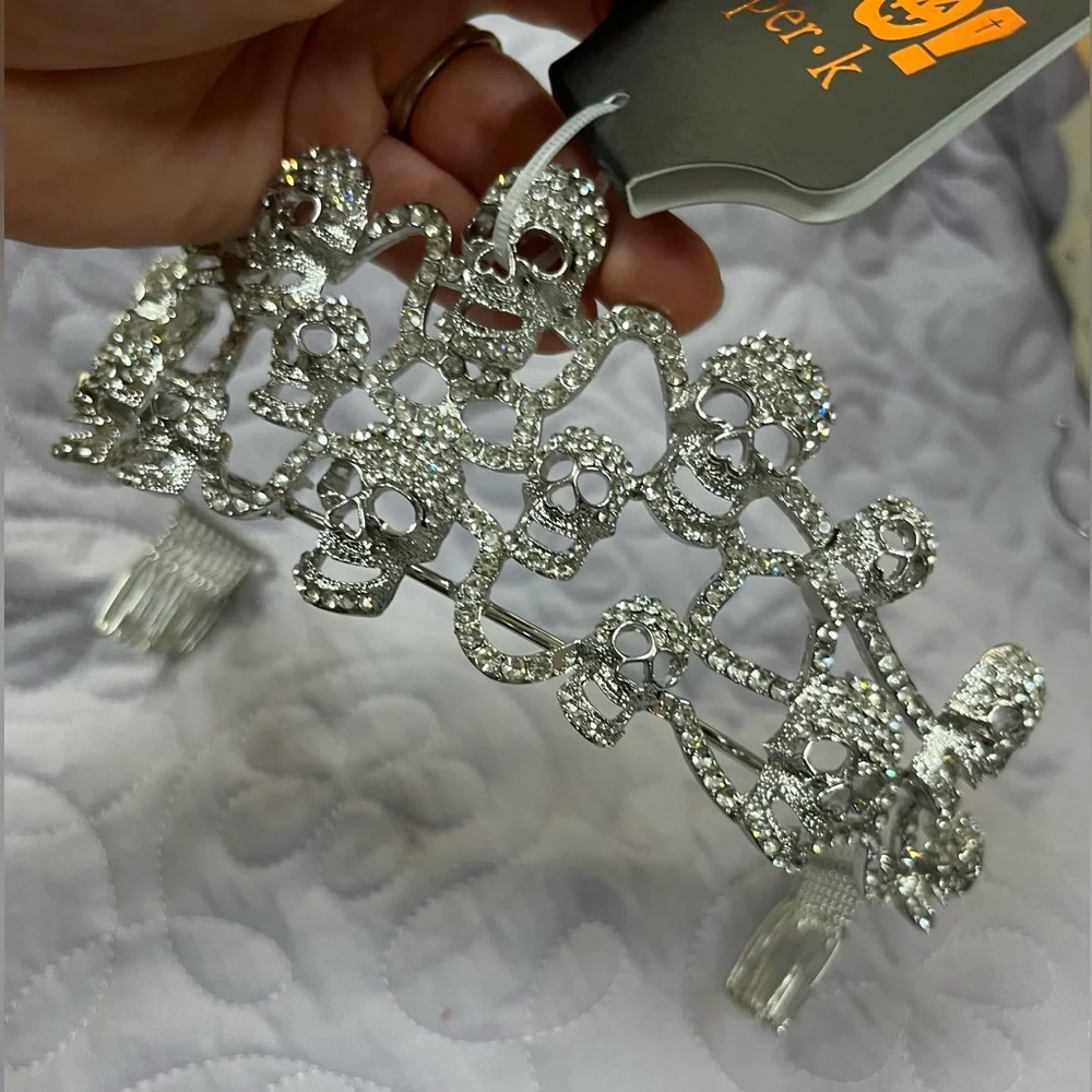 NWT 💎💀💎 PIPER k crystals embroidered skulls tiara crown